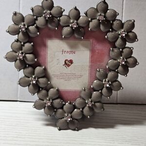 Gray Floral Heart Picture Frame